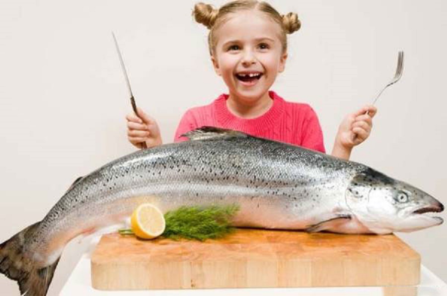 Cá biển là thực phẩm tuyệt vời đối với sức khỏe do chứa đạm, omega-3,..