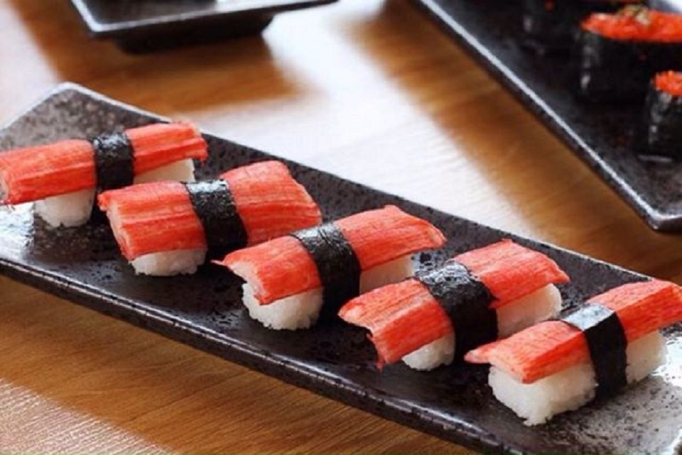 Sushi Thanh Cua Nhật món ăn rất được ưu chuộng.